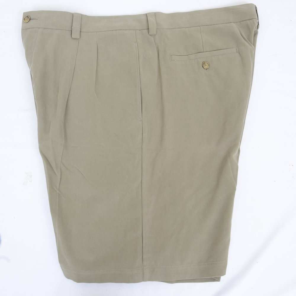 Tommy Bahama 100% Silk Khaki Green Pleated Front‎ Shorts Men's 38